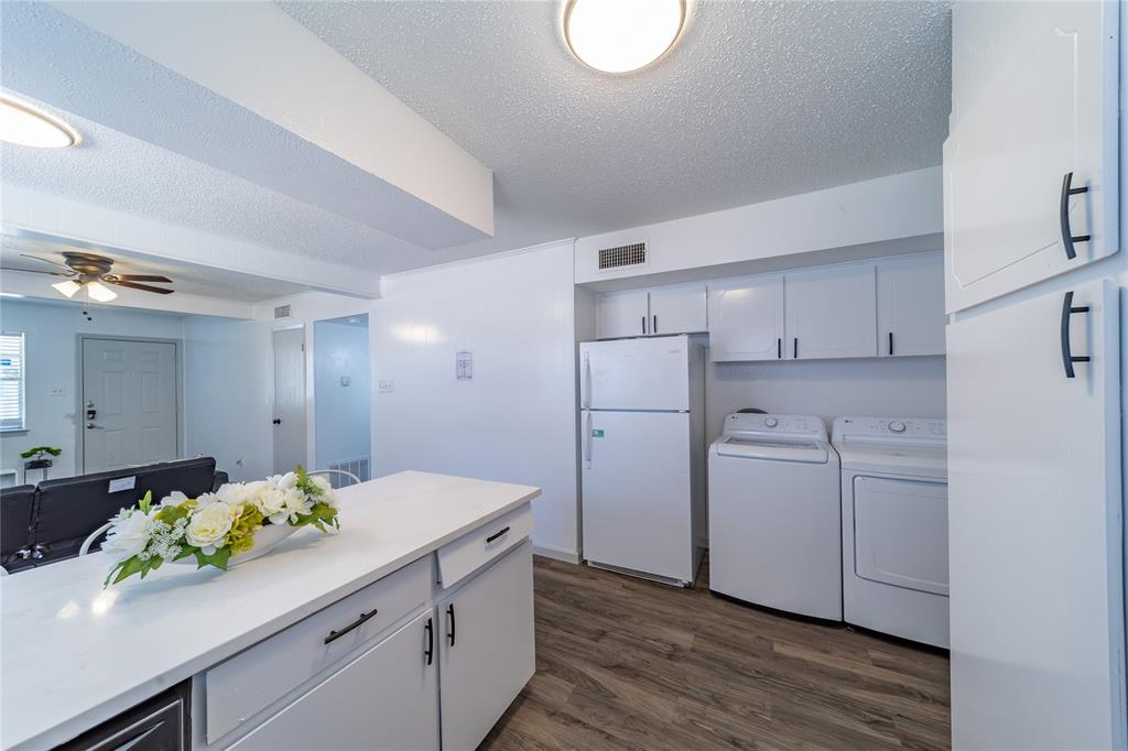 414 Donnell Drive B Property Photo 4
