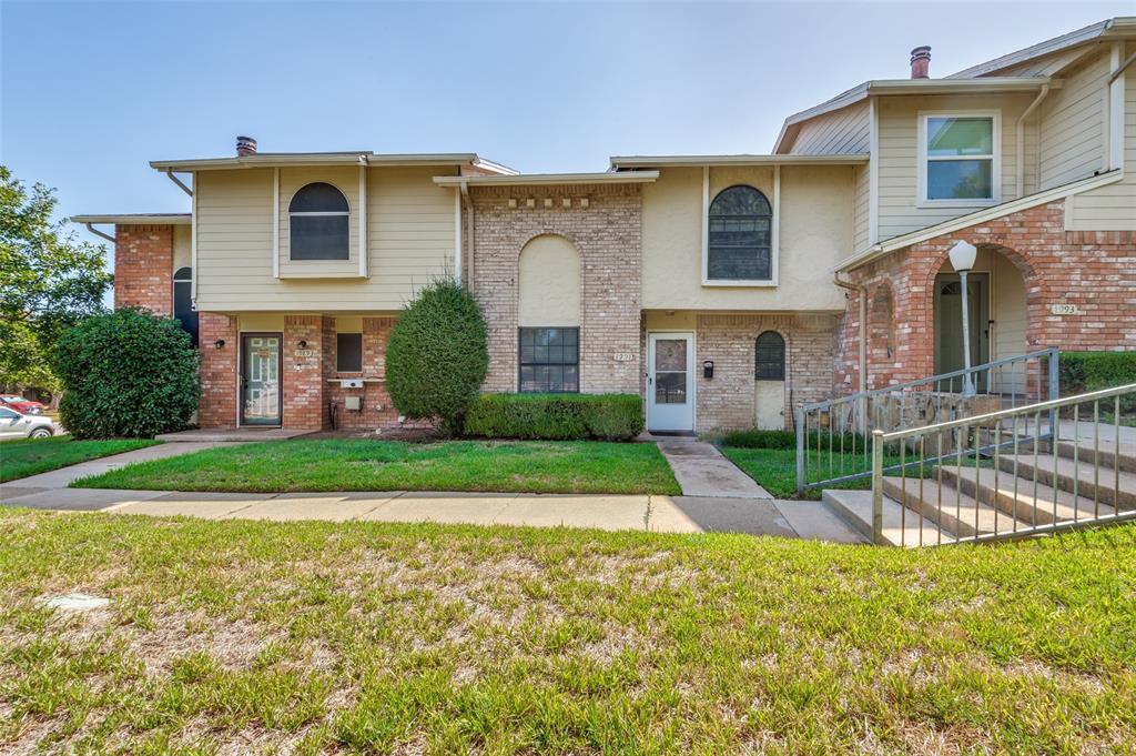 1991 Shorewood Drive Property Photo 1