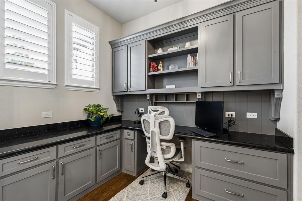 1828 Quiet Oak Place Property Photo 16