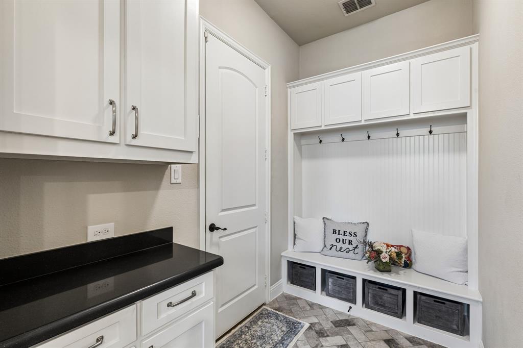 1828 Quiet Oak Place Property Photo 17