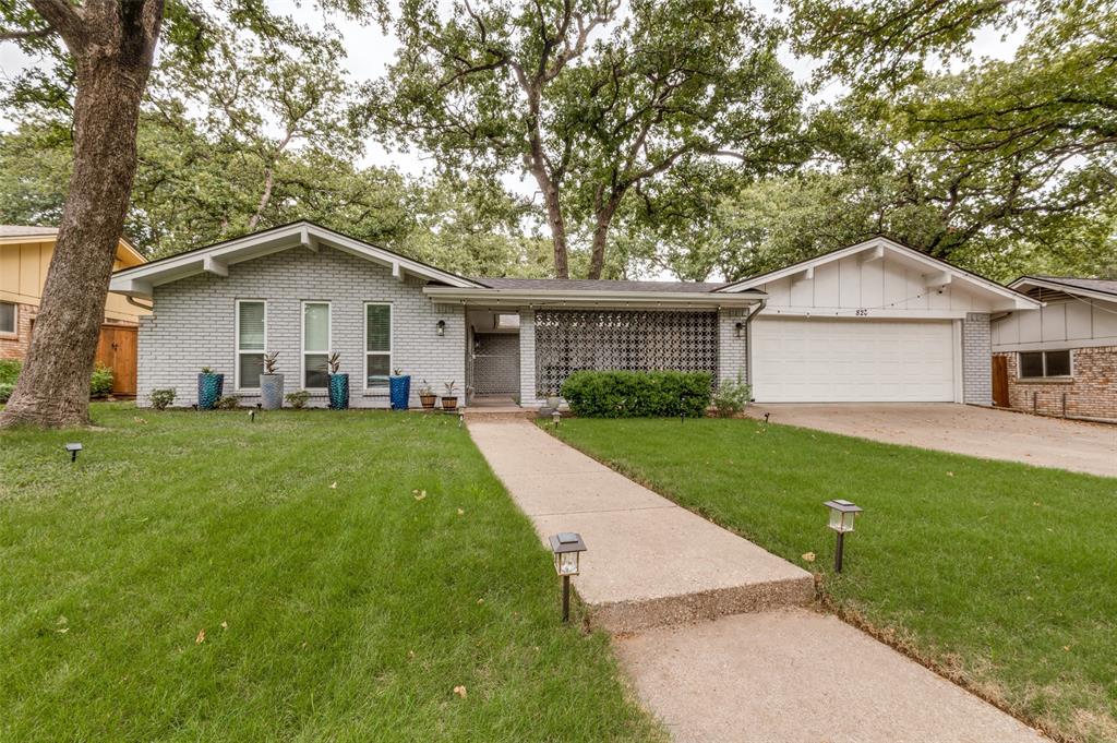 824 Wheelwood Drive Property Photo 1