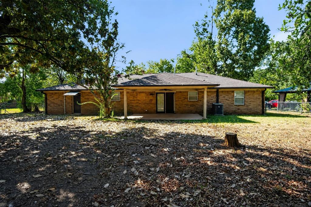 103 Clover Lane Property Photo 5
