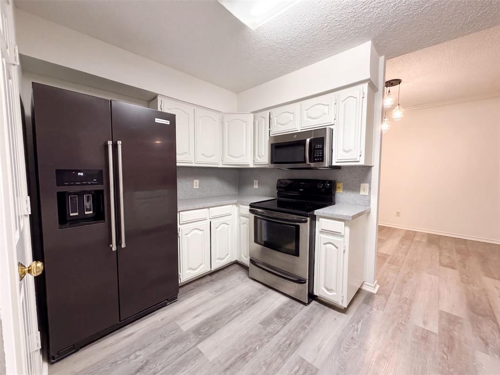 5836 Westhaven Drive B Property Photo 2
