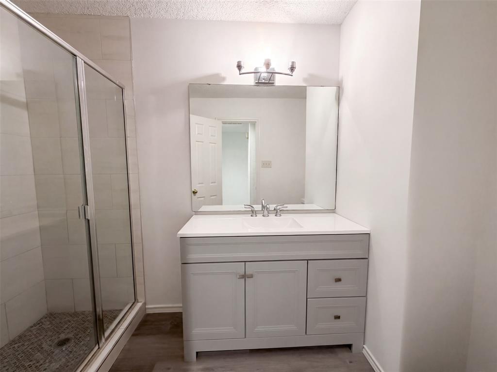5836 Westhaven Drive B Property Photo 10