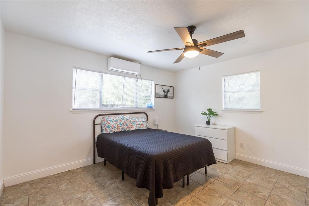 3010 Bickley Street Property Photo 5