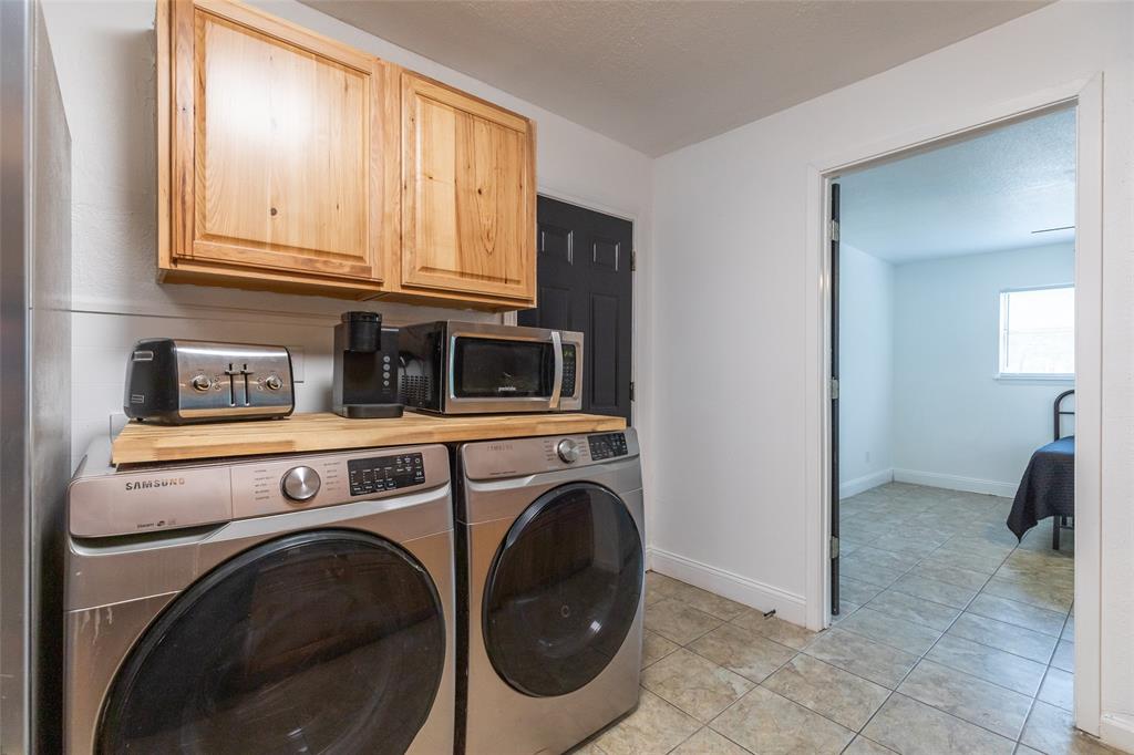 3010 Bickley Street Property Photo 10