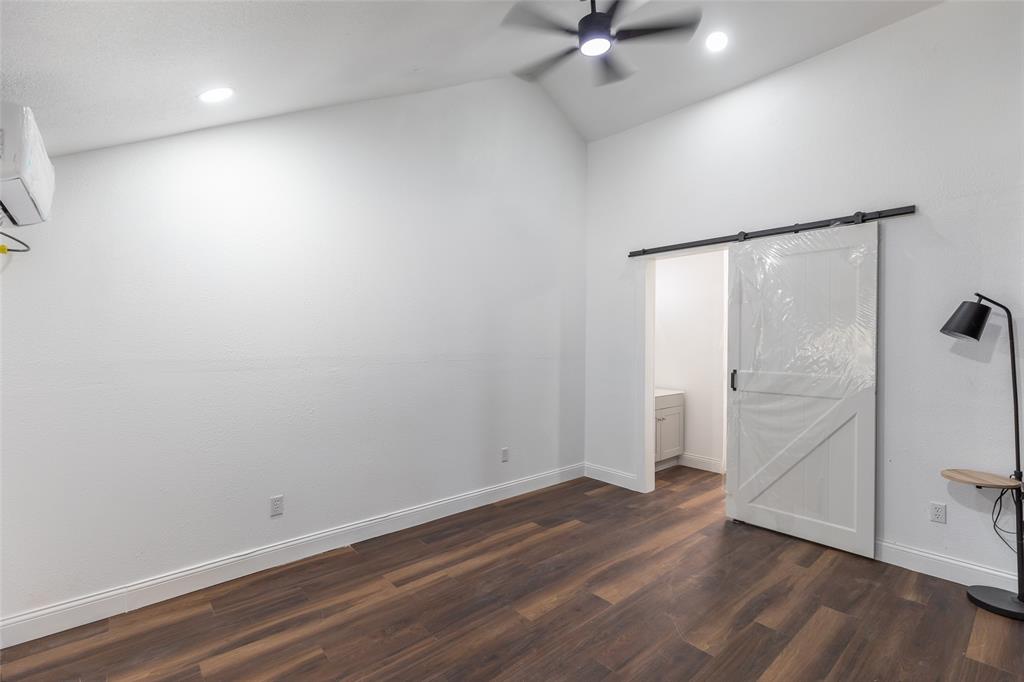 3010 Bickley Street Property Photo 17