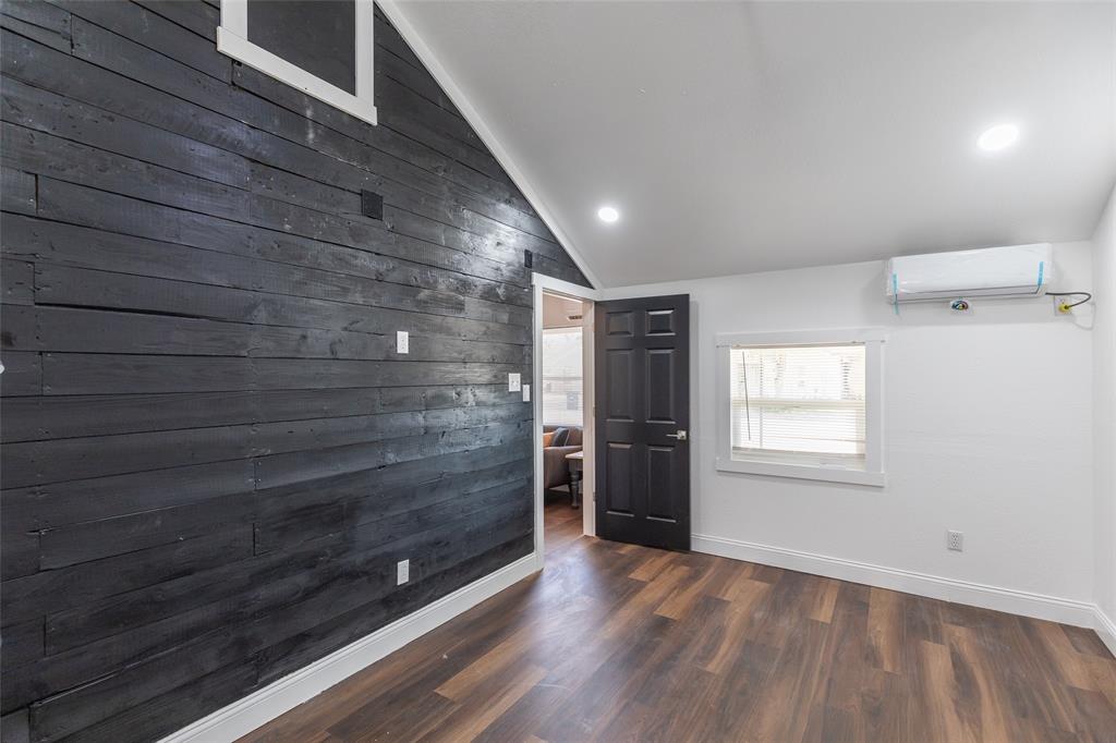3010 Bickley Street Property Photo 19