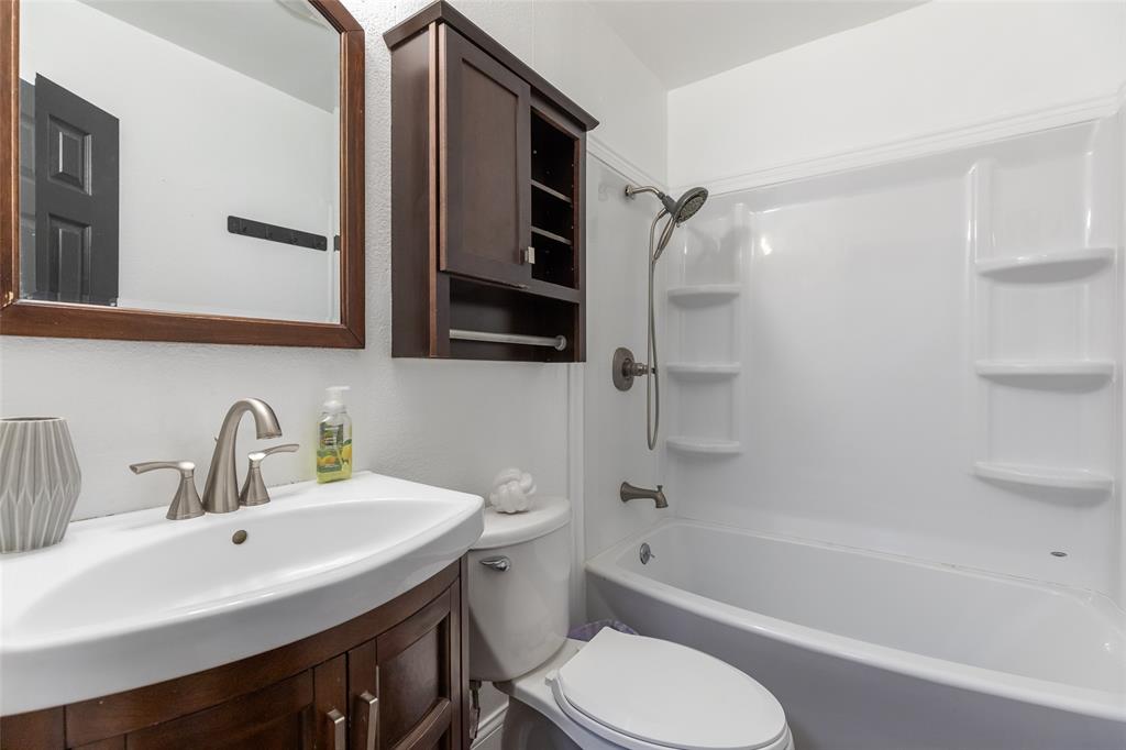 3010 Bickley Street Property Photo 28
