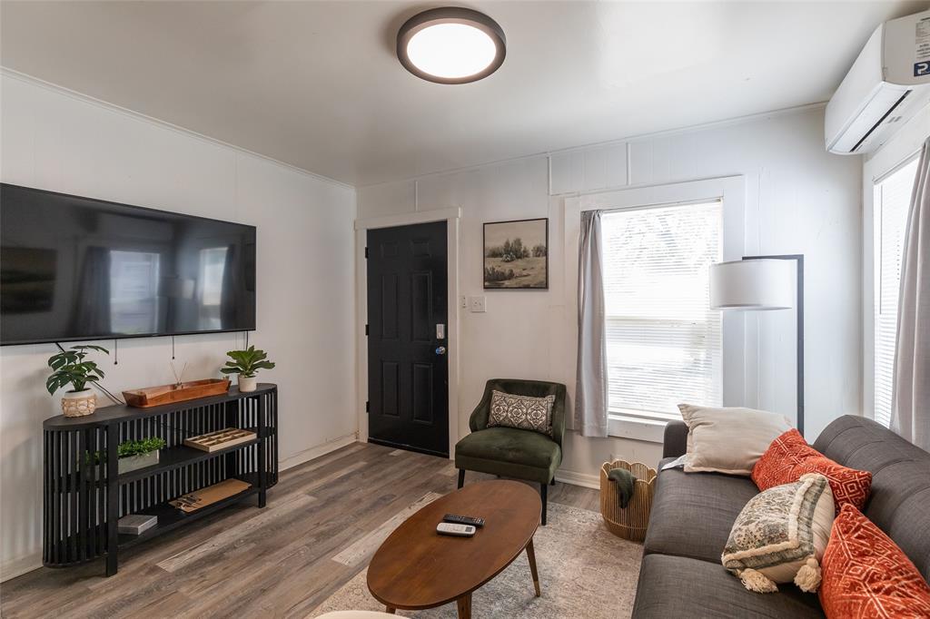 1942 S 20th Street Property Photo 7