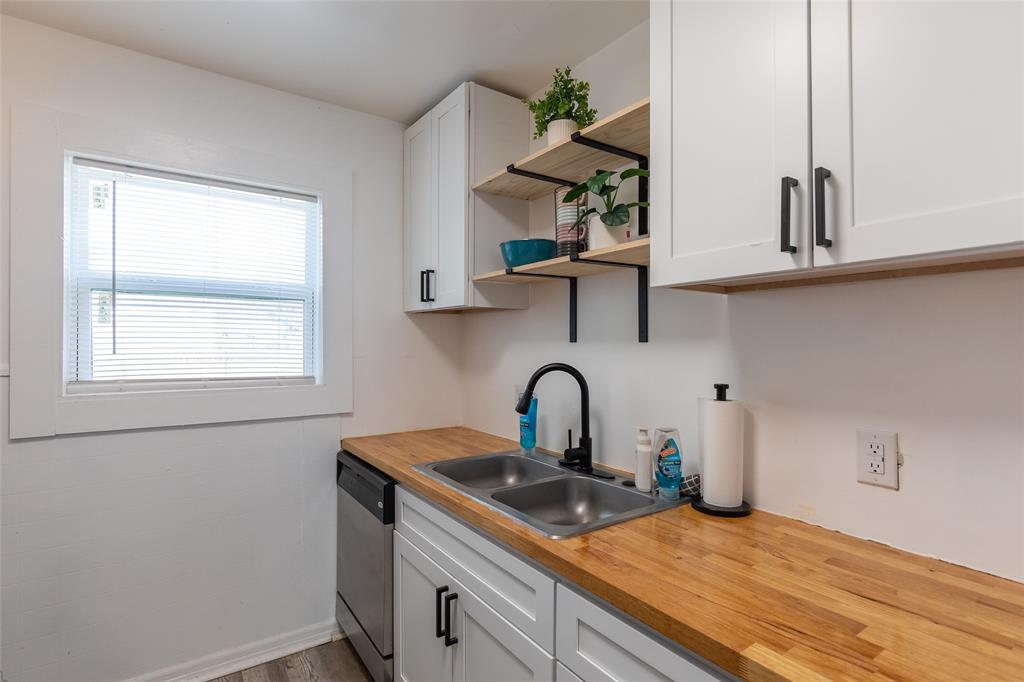 1942 S 20th Street Property Photo 12