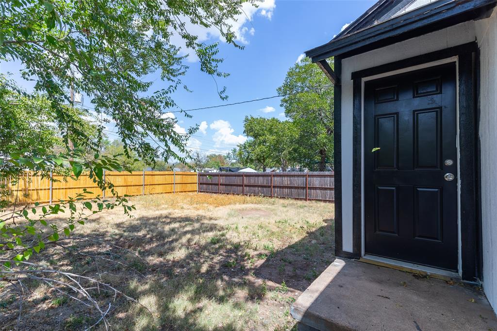 1942 S 20th Street Property Photo 27