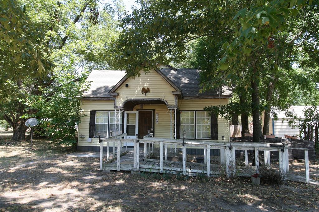 605 E Pine