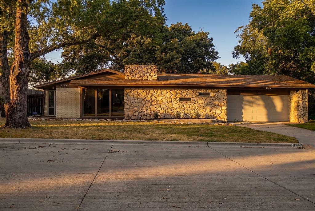 5144 Jennings Drive Property Photo 1