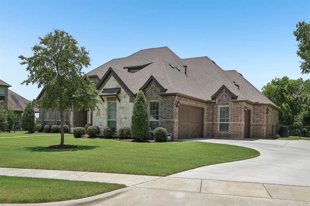 204 Falcon Point Drive Property Photo 4
