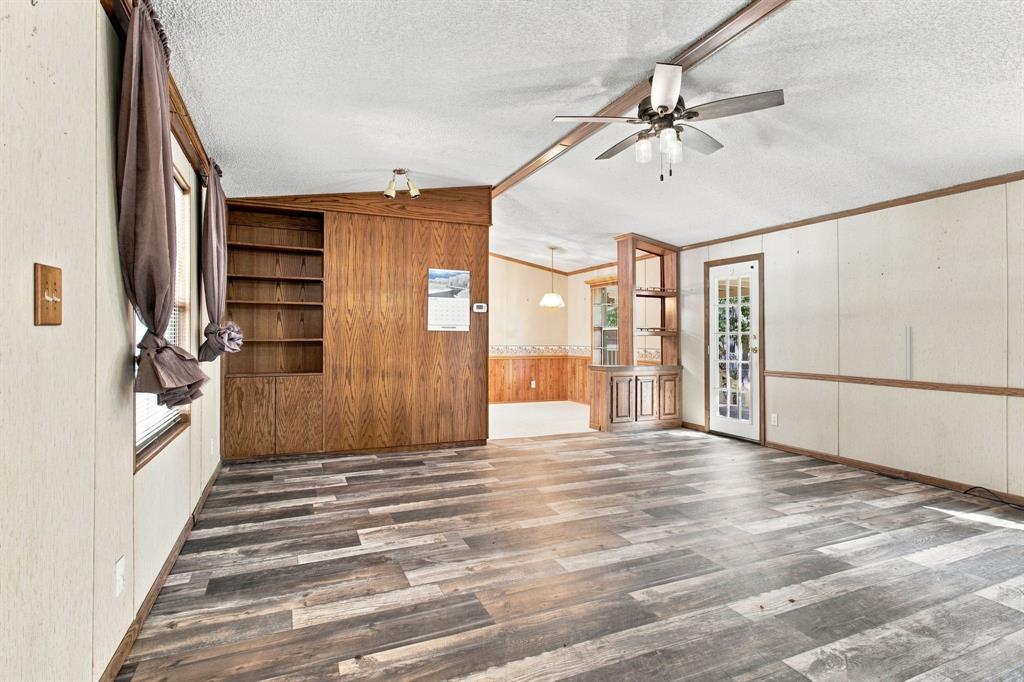 7302 Oak View Property Photo 2