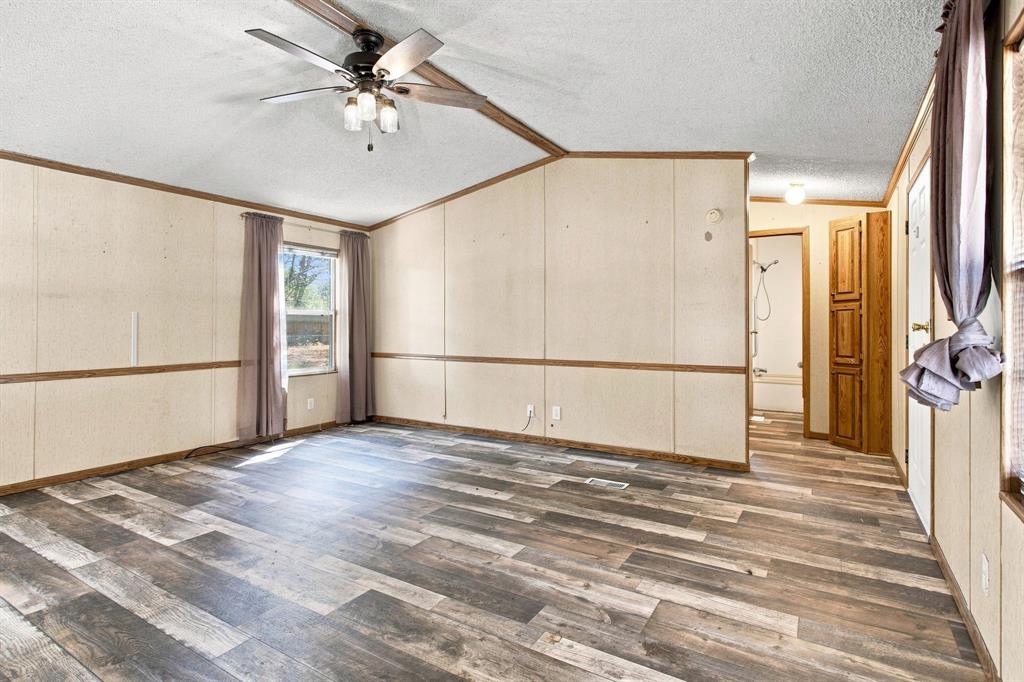 7302 Oak View Property Photo 5