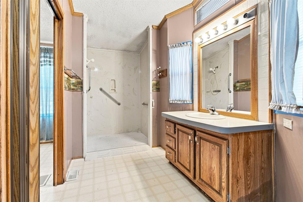 7302 Oak View Property Photo 13