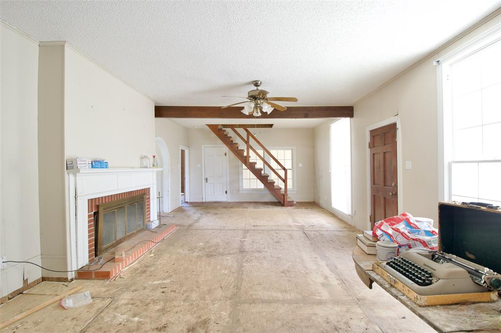 1202 Tyler Property Photo 8