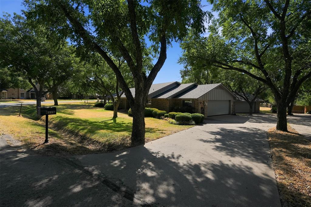 6116 Belvidere Circle Property Photo 4