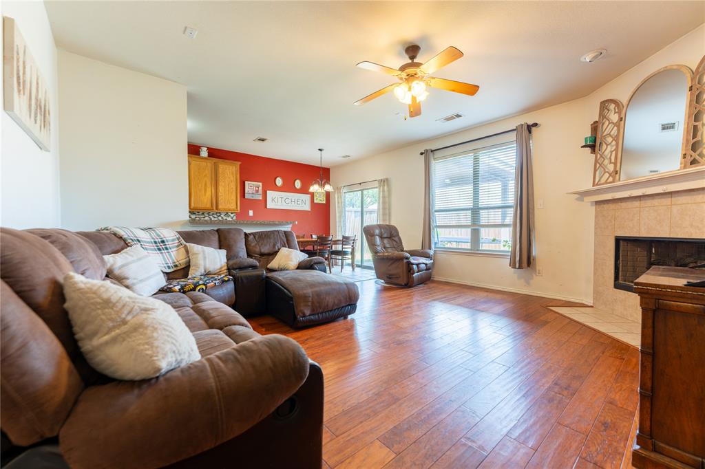 482 Hunters Ridge Drive Property Photo 2