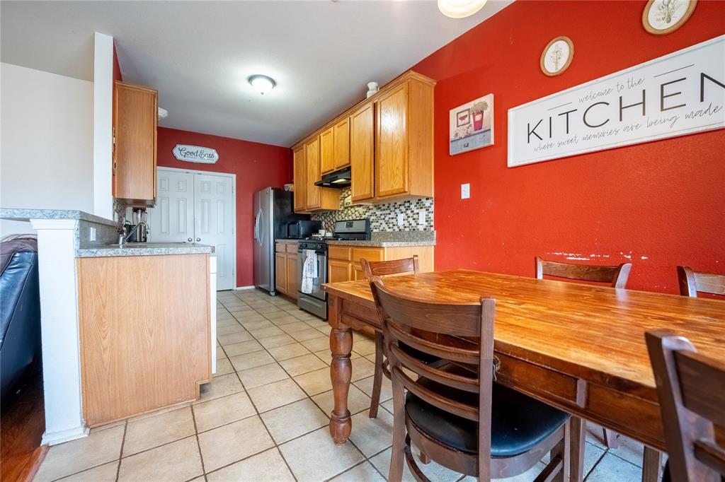 482 Hunters Ridge Drive Property Photo 3