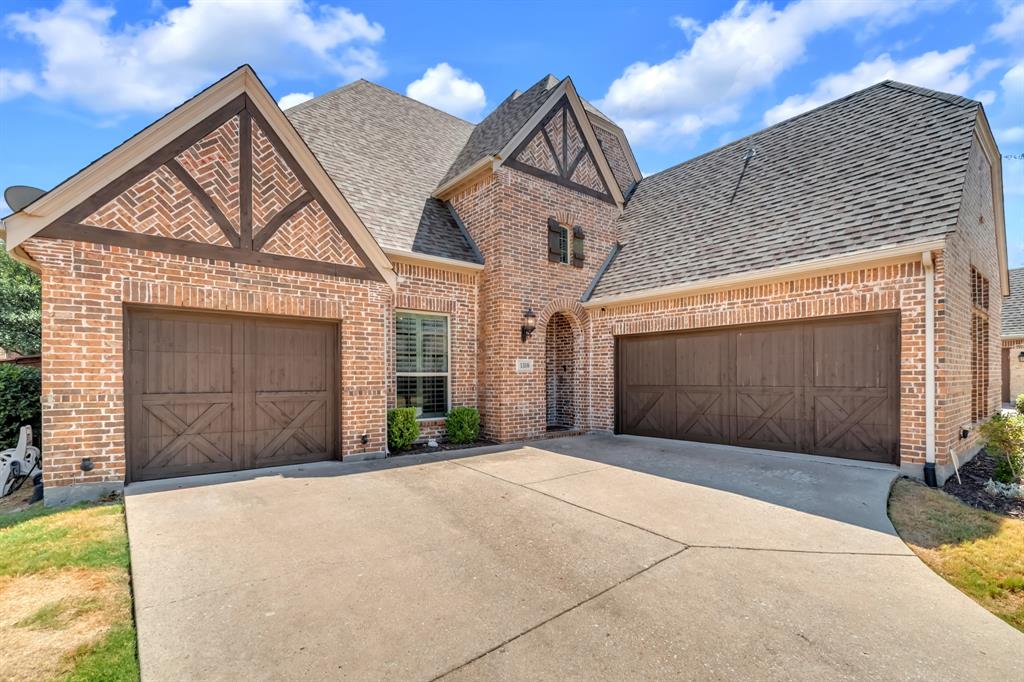 1318 Cottonwood Drive Property Photo 2