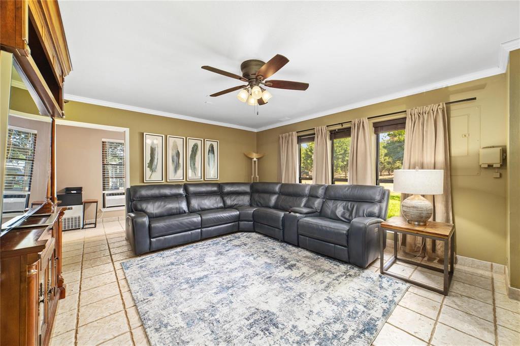 4075 W Us Highway 190 C Property Photo 15