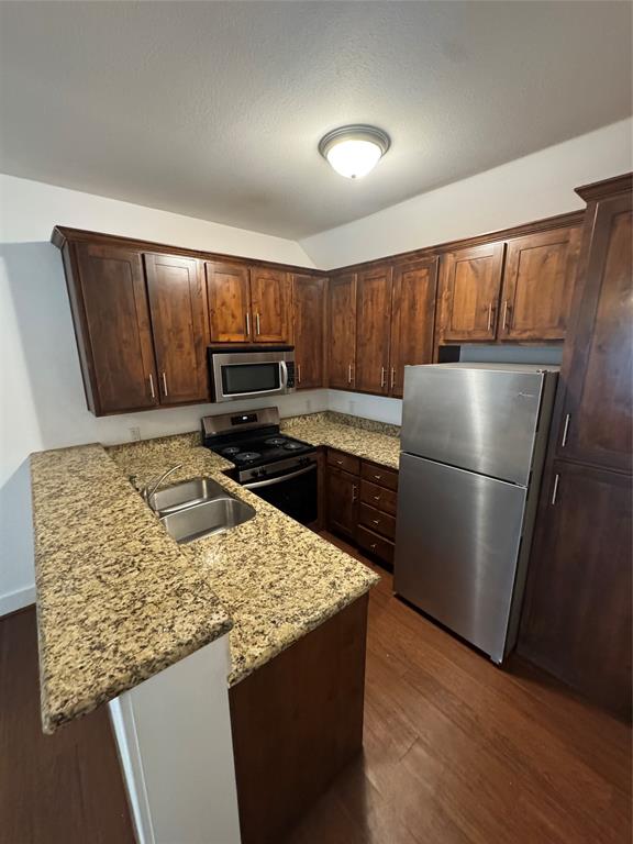 910 Fannin 203 Property Photo 4