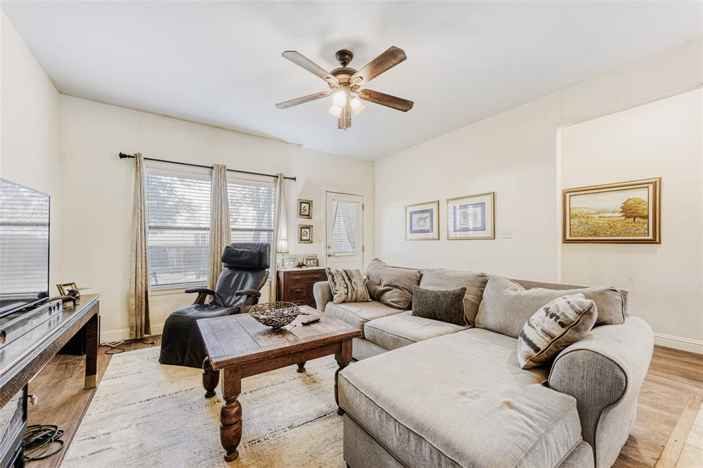 6525 Greenway Road Property Photo 6