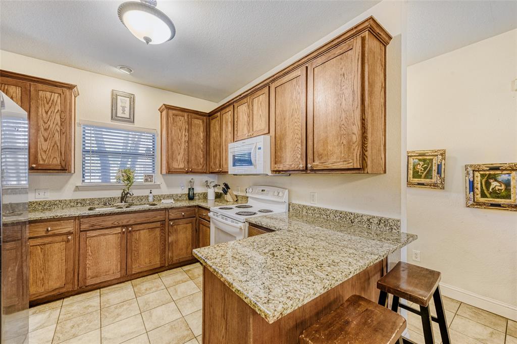 6525 Greenway Road Property Photo 10