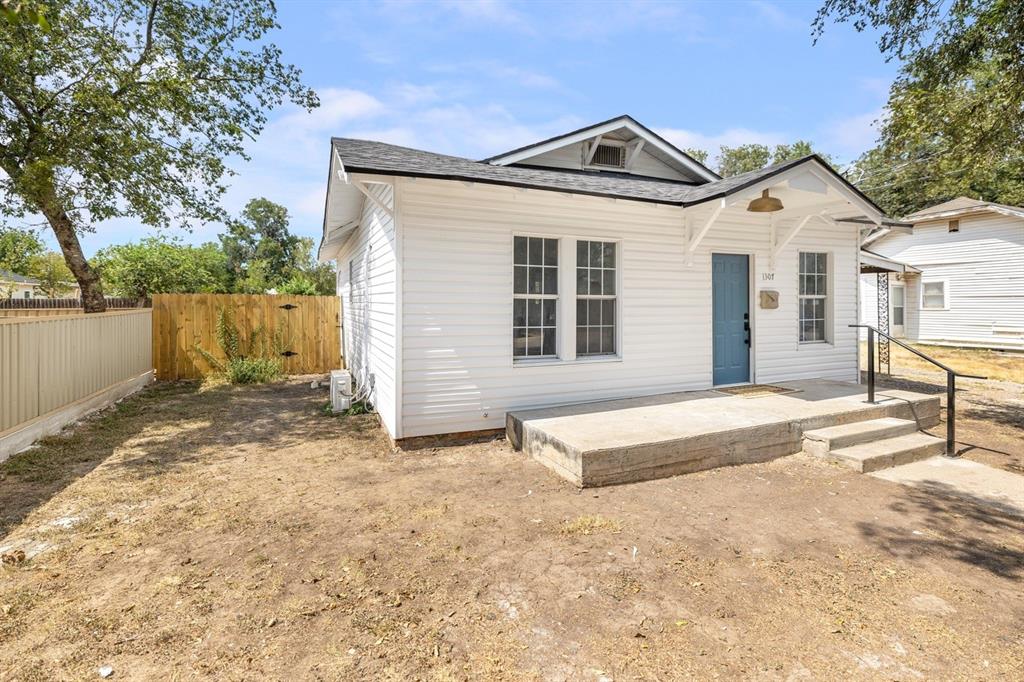 1307 Ave I Property Photo 24