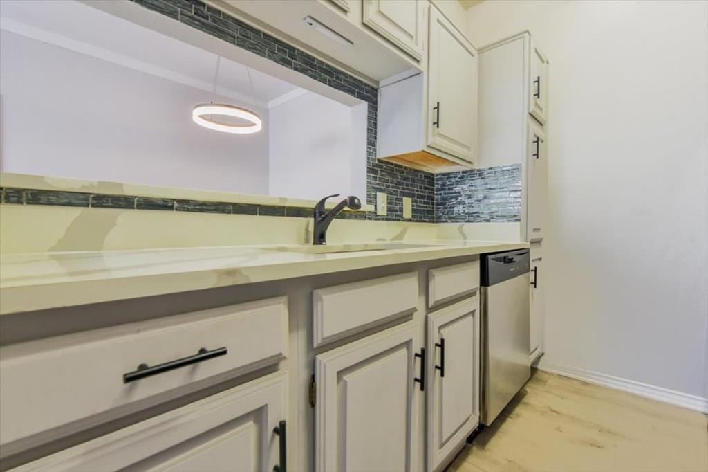 5619 Preston Oaks Road 705 Property Photo 6