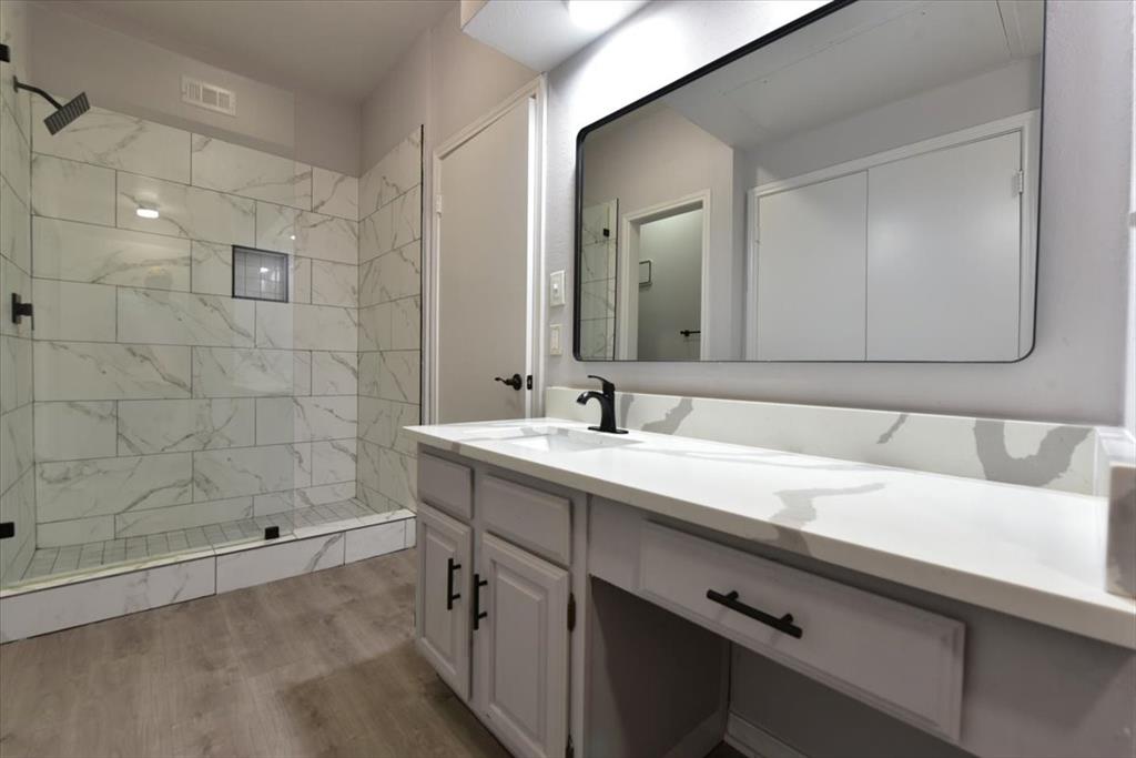 5619 Preston Oaks Road 705 Property Photo 8