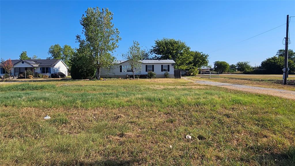 8913 Holly Road Property Photo 4