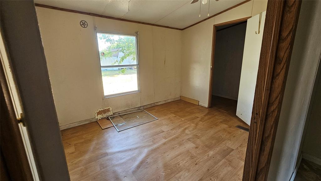 8913 Holly Road Property Photo 8