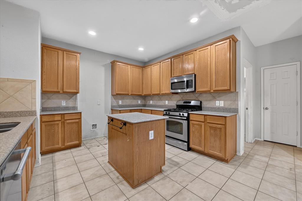 10369 Bradshaw Drive Property Photo 18