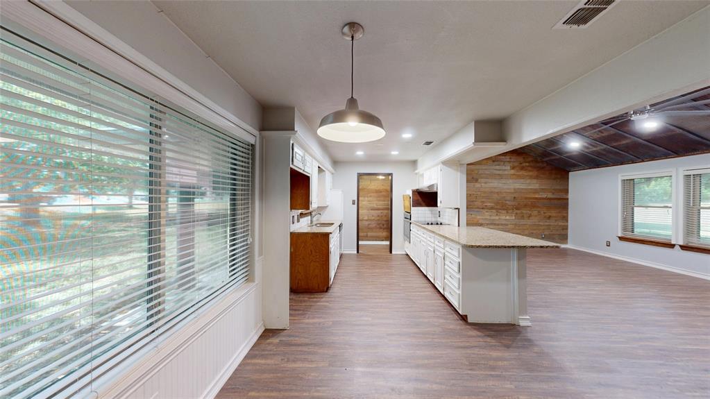 4270 Sir Lancelot Circle Property Photo 9