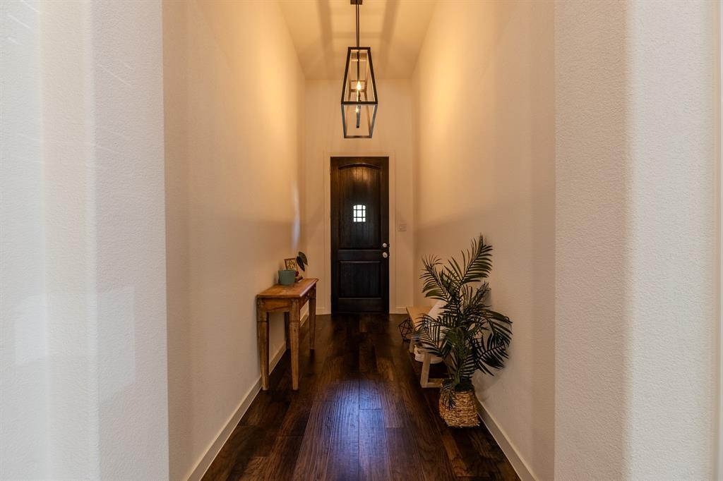 1801 Waxwing Trail Property Photo 4