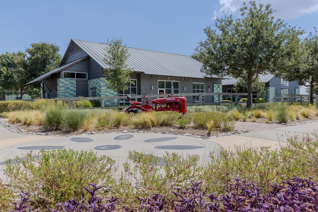 1801 Waxwing Trail Property Photo 34