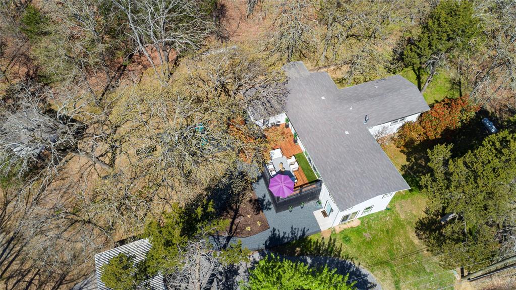 251 Queens Drive Property Photo 2