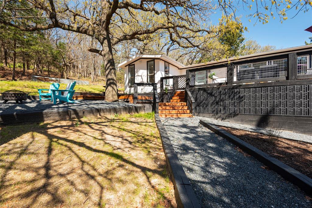 251 Queens Drive Property Photo 9
