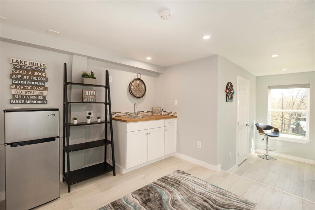 251 Queens Drive Property Photo 26