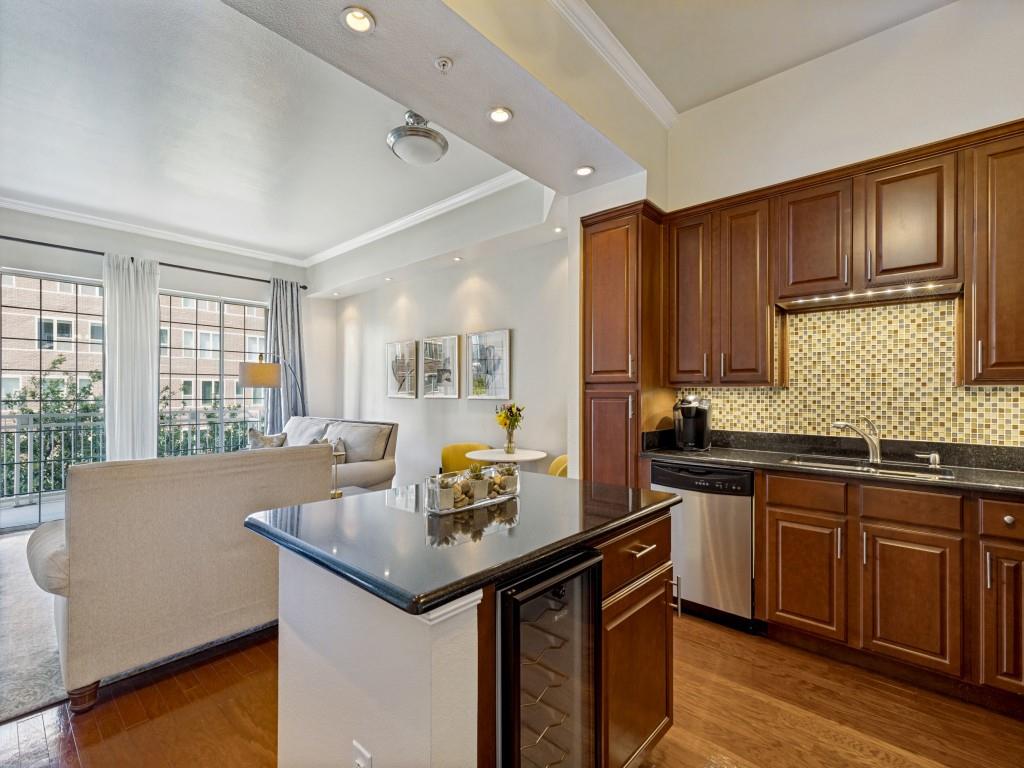 3225 Turtle Creek Boulevard 318 Property Photo 6