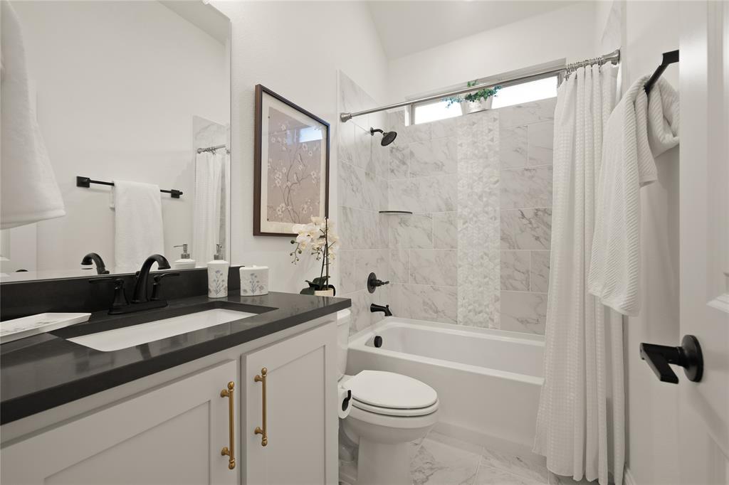 2307 Knapp Trail Property Photo 34