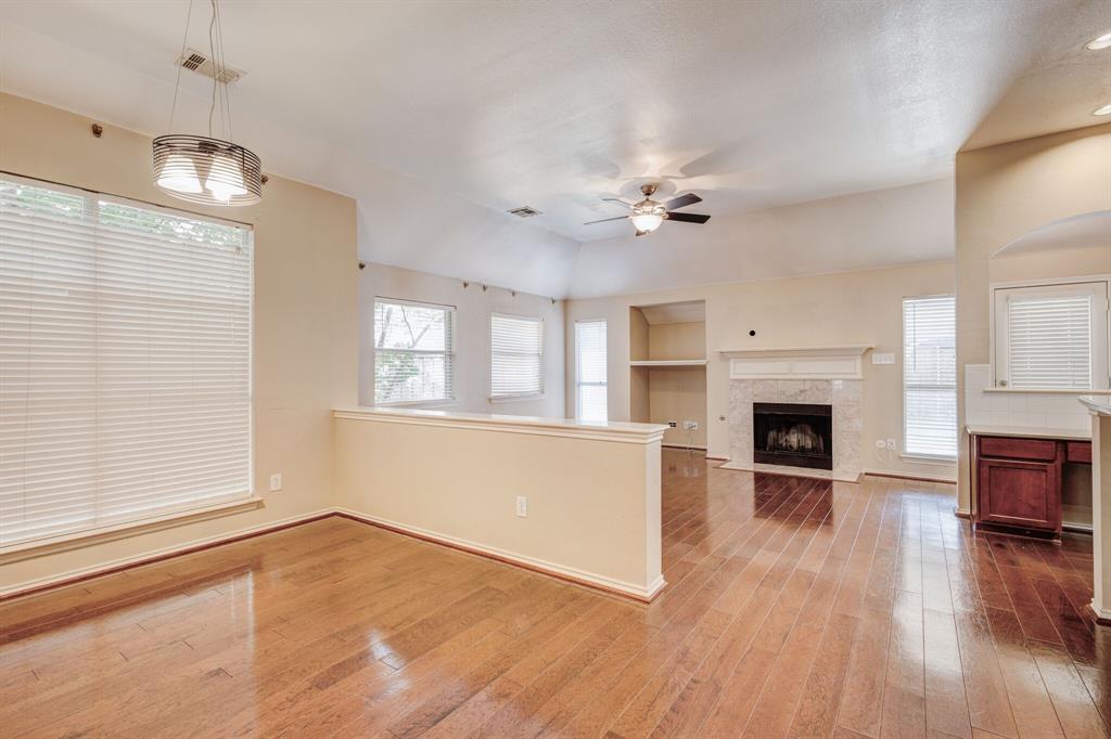 3200 Edgebrook Court Property Photo 2