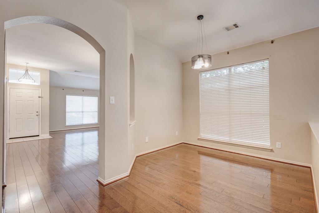 3200 Edgebrook Court Property Photo 8