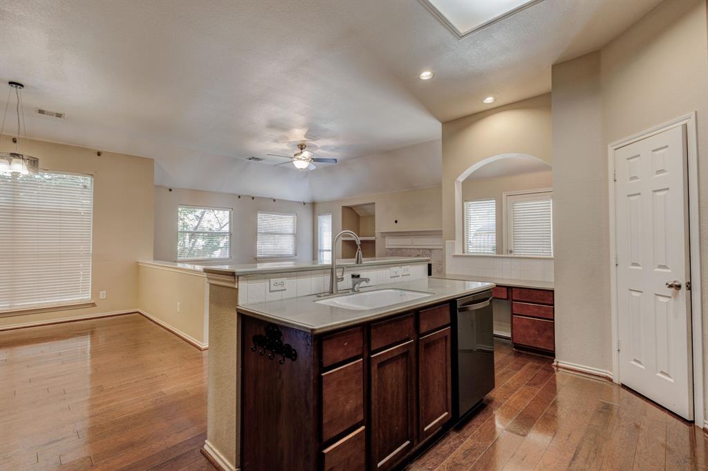 3200 Edgebrook Court Property Photo 12