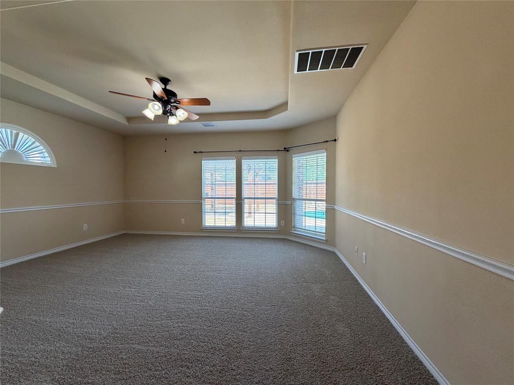 409 Lone Oak Court Property Photo 7