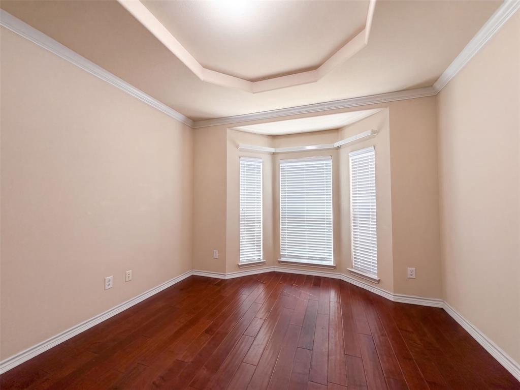 409 Lone Oak Court Property Photo 10